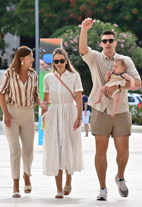 Lijepi Šibenčani i gosti znaju kako dobro izgledati i po promjenjivom vremenu