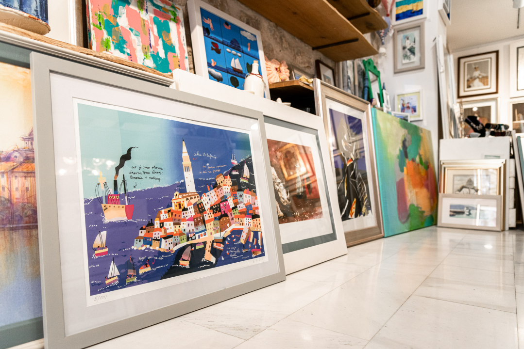 Jesenska kolekcija stigla je u izloge Galerije Juraj Dalmatinac