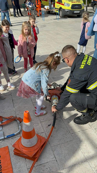 U punoj spremi održana smotra operativnih snaga civilne zaštite Grada Drniša