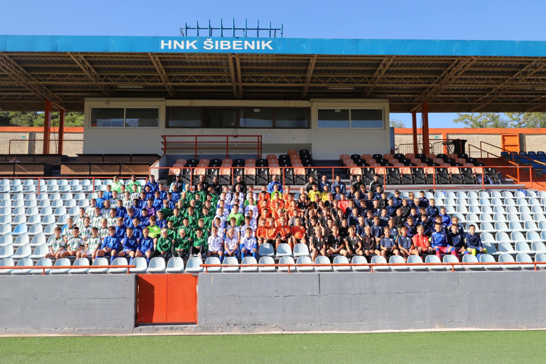 Dječaci Lokomotive i djevojčice iz Stankovaca pobjednici nogometnog turnira na Šubićevcu