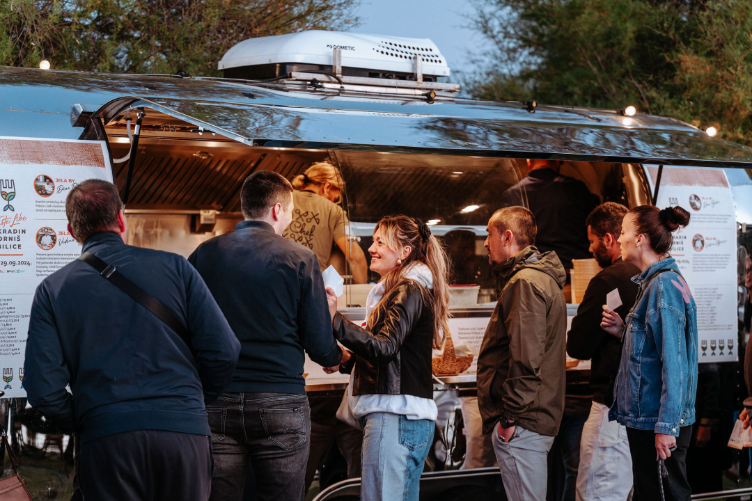 Održana druga eno-gastro manifestacija po redu 'Taste like... Skradin, Drniš, Bilice': Tradicionalna jela na moderan način