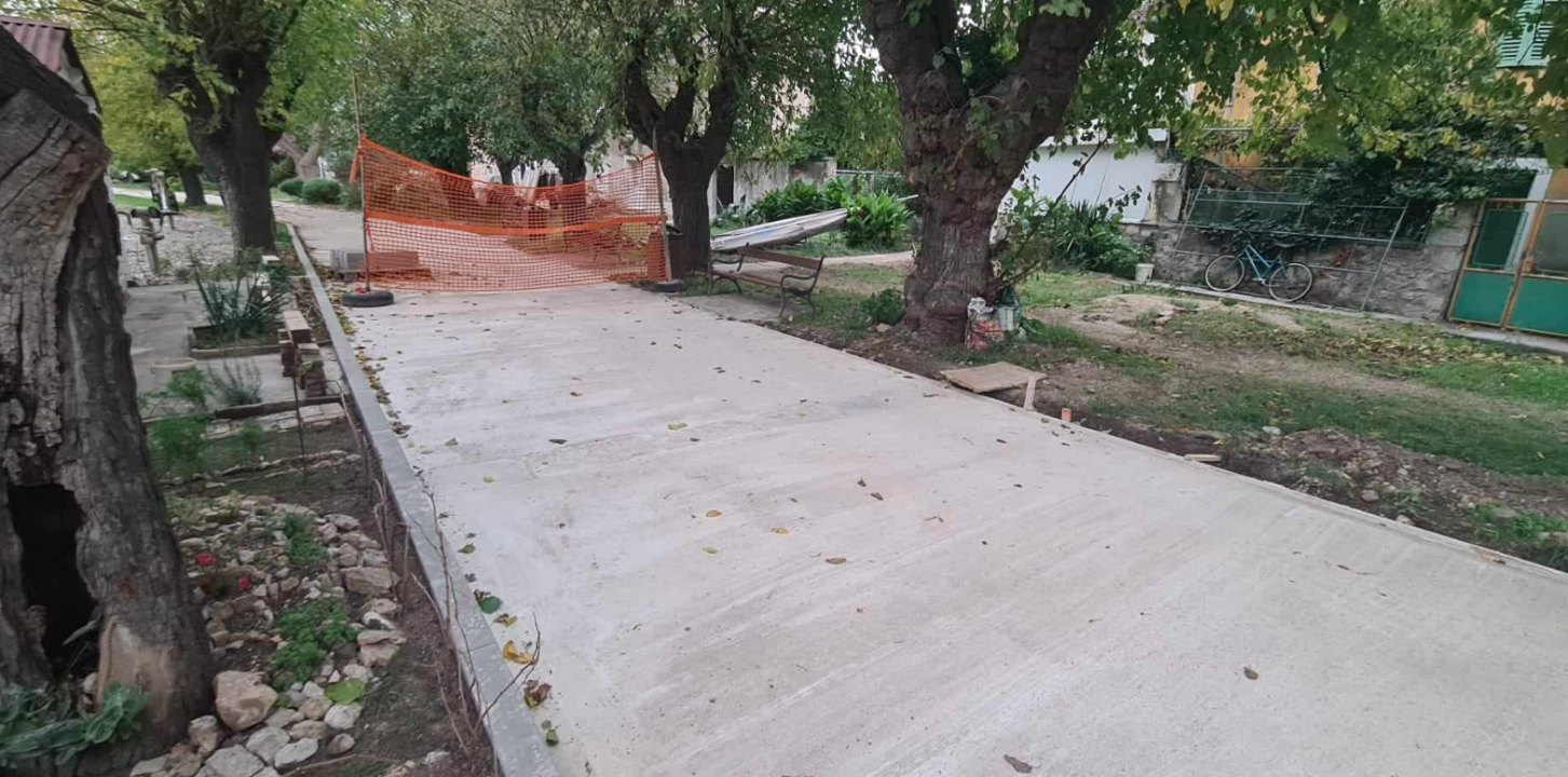 Nova kolnička konstrukcija: Uređuje se Aleja murvi na Zlarinu