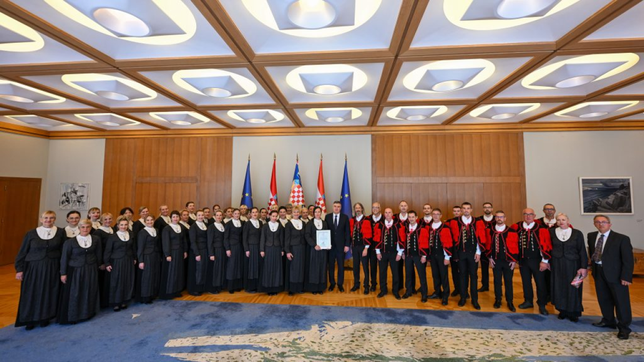 Šibenski 'Kolaši' u posjetu predsjedniku Milanoviću