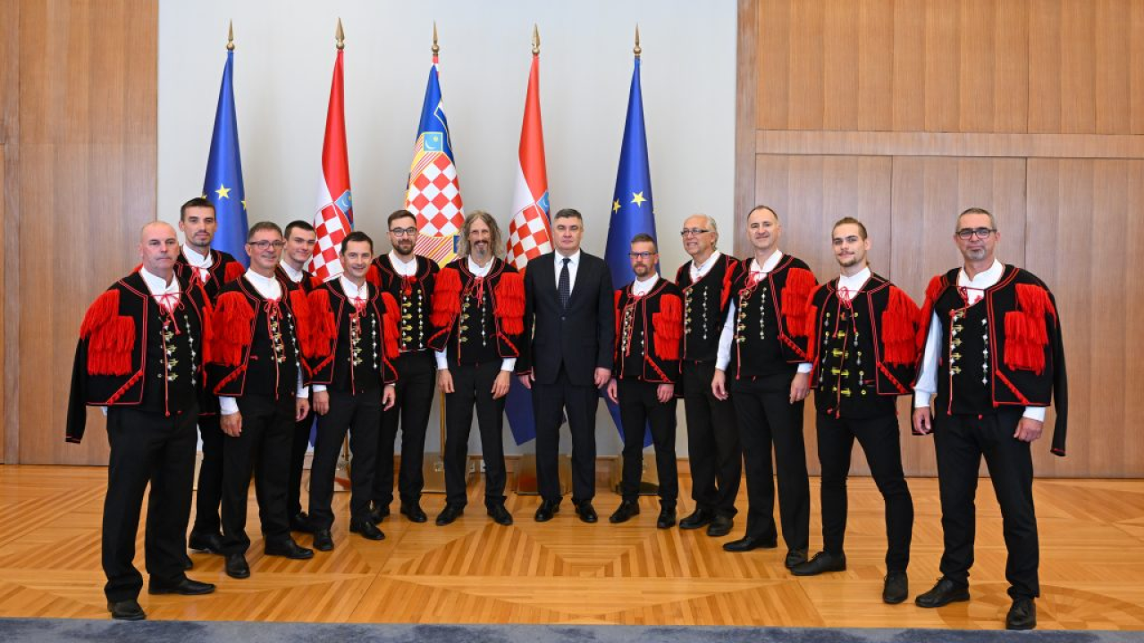 Šibenski 'Kolaši' u posjetu predsjedniku Milanoviću