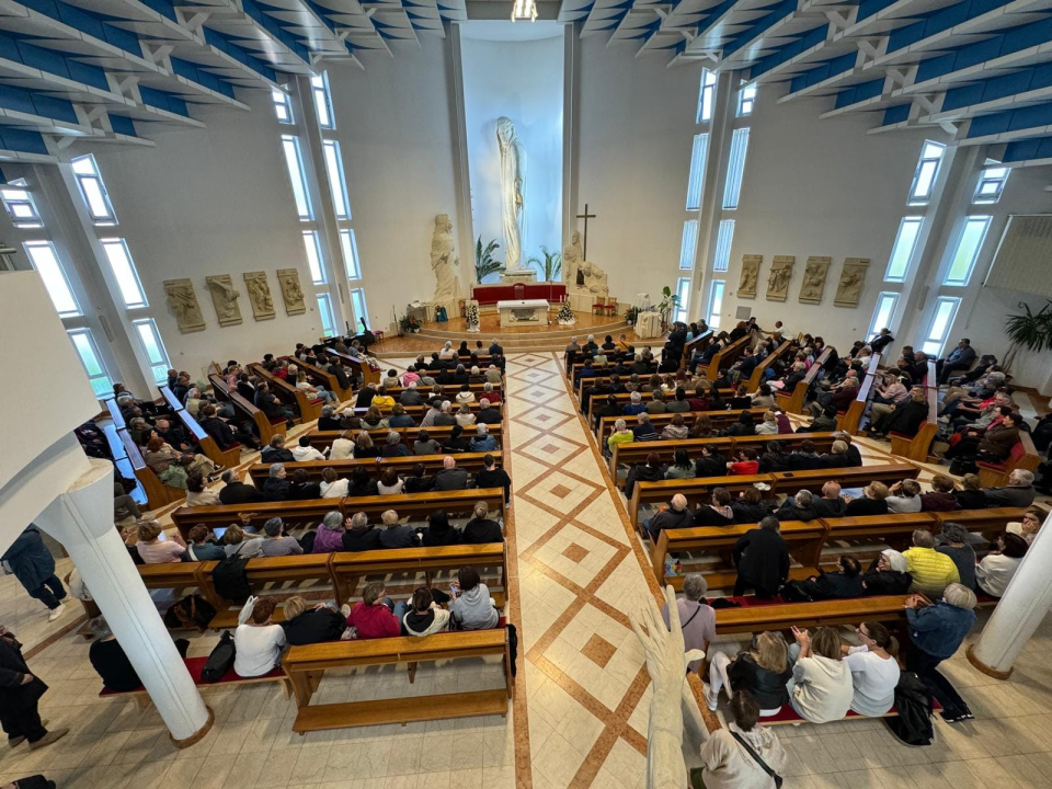 Vjernici Šibenske biskupije hodočastili u Sisak i Varaždin