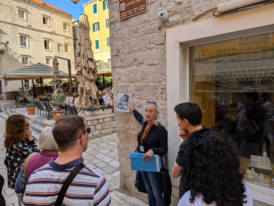 Šibenčani prošetali ulicama grada i upoznali se sa svojom književnom baštinom
