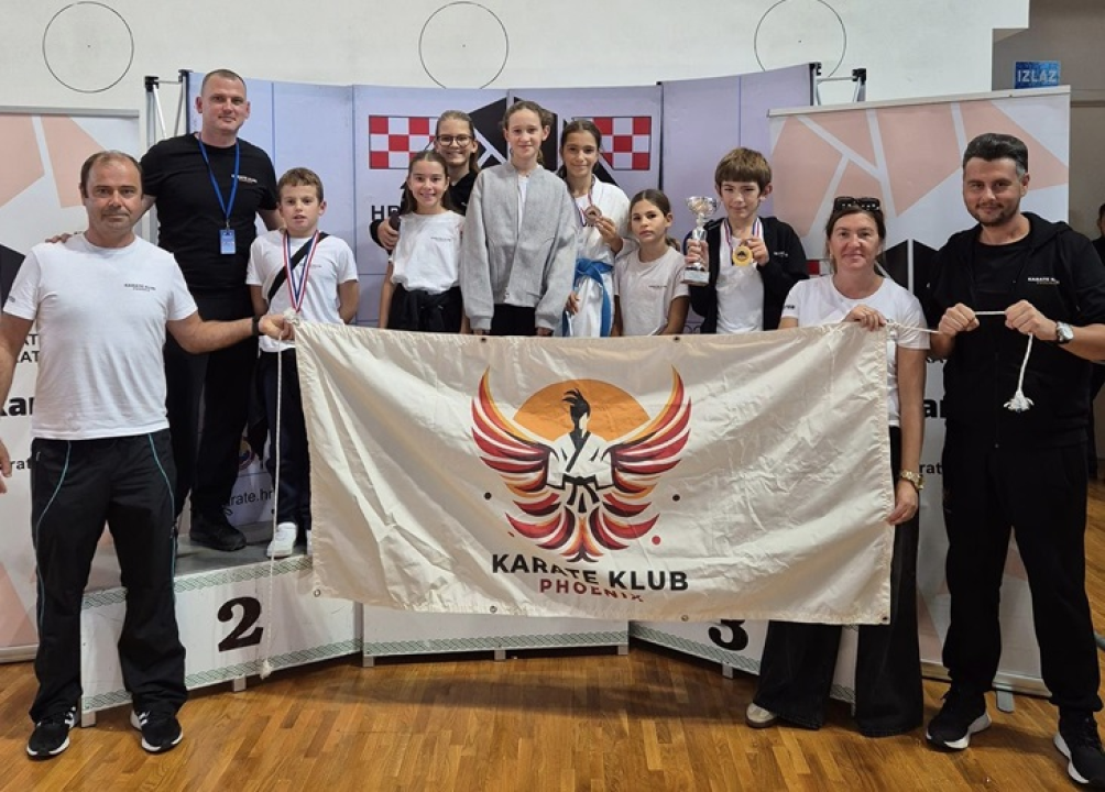 Tri zlata za KK Phoenix na Prvenstvu Hrvatske, Lovre Slavica donio državno zlato u Murter