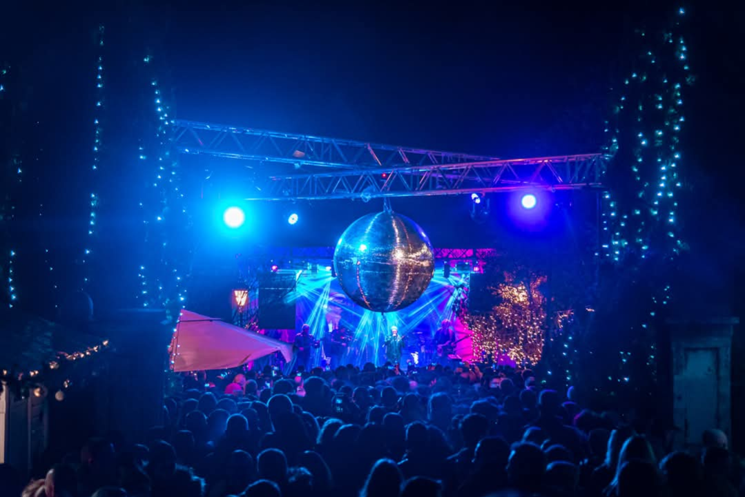 Gibonni u Parku spektakularno otvorio glazbeni program Adventure. Pogledajte kako je bilo