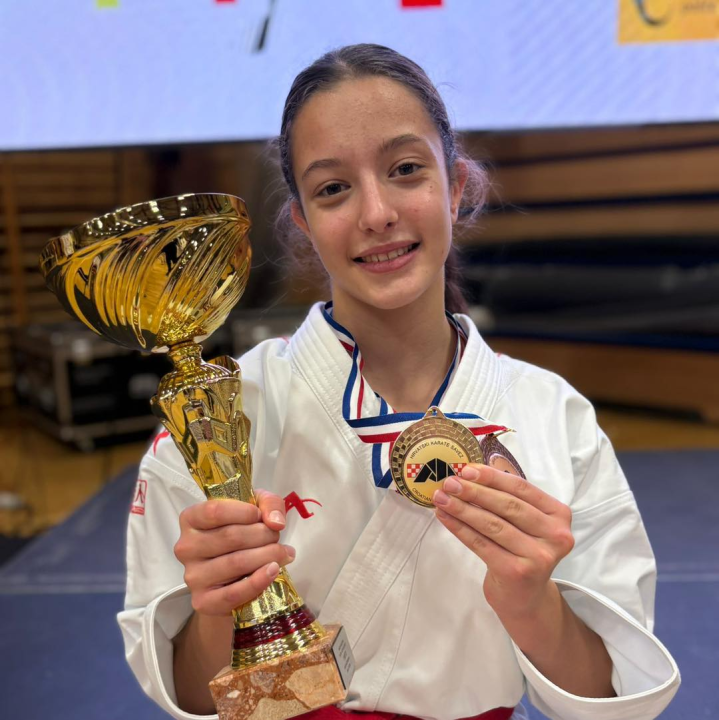 Veliki posao KK Okit na Prvenstvu Hrvatske: ekipno srebro u katama i bronca u borbama, uz 4 pojedinačne medalje