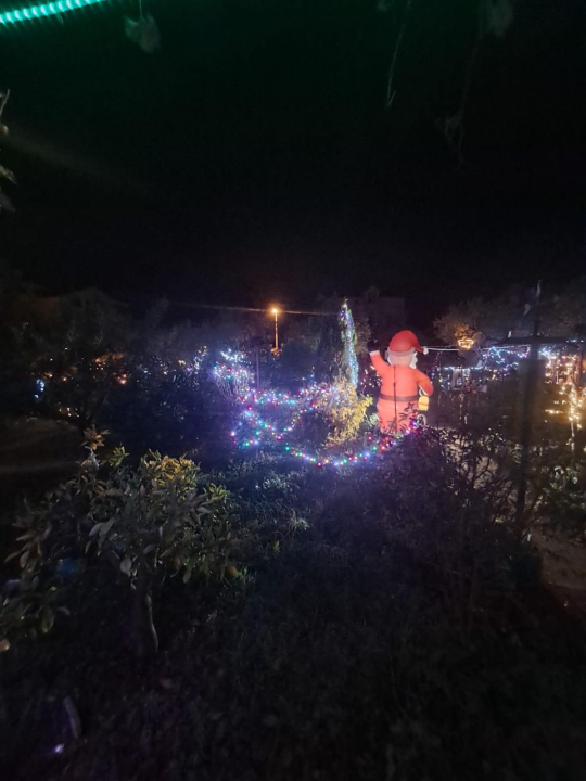 Božićni vrt obitelji Vlahov oduševljava: Blista s 27 tisuća lampica