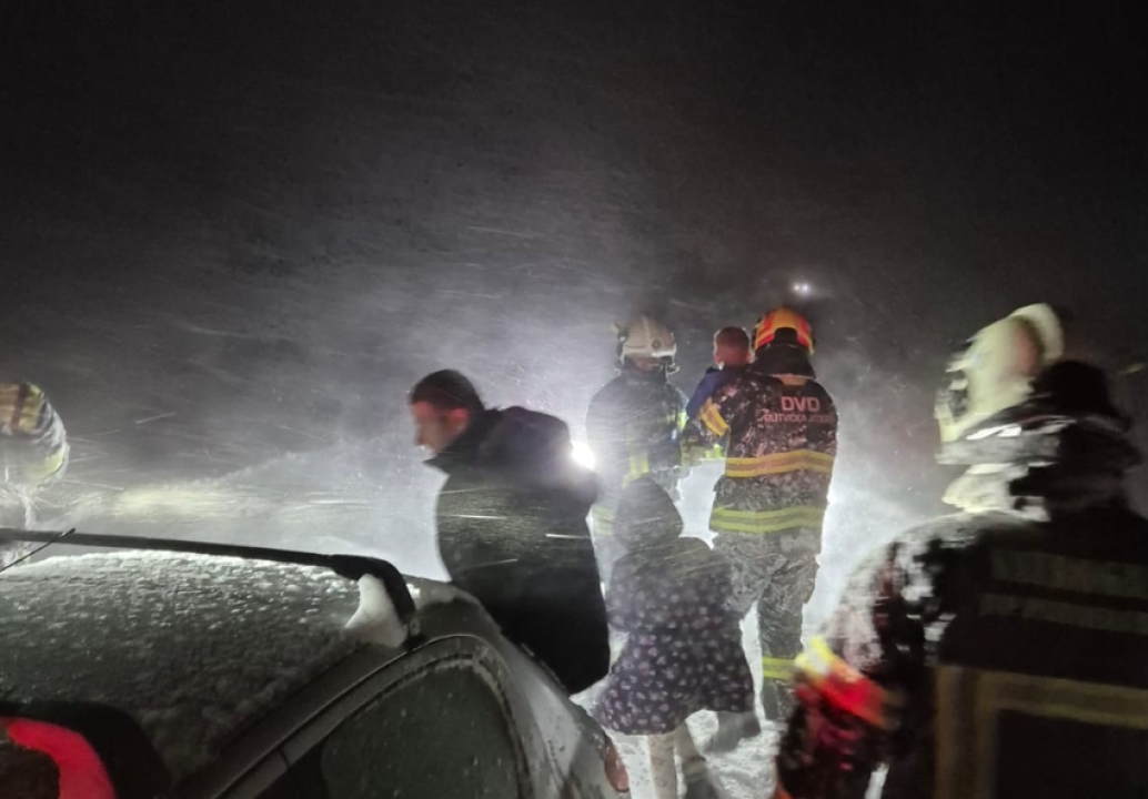  U Lici iz snježne oluje spašeno 48 ljudi