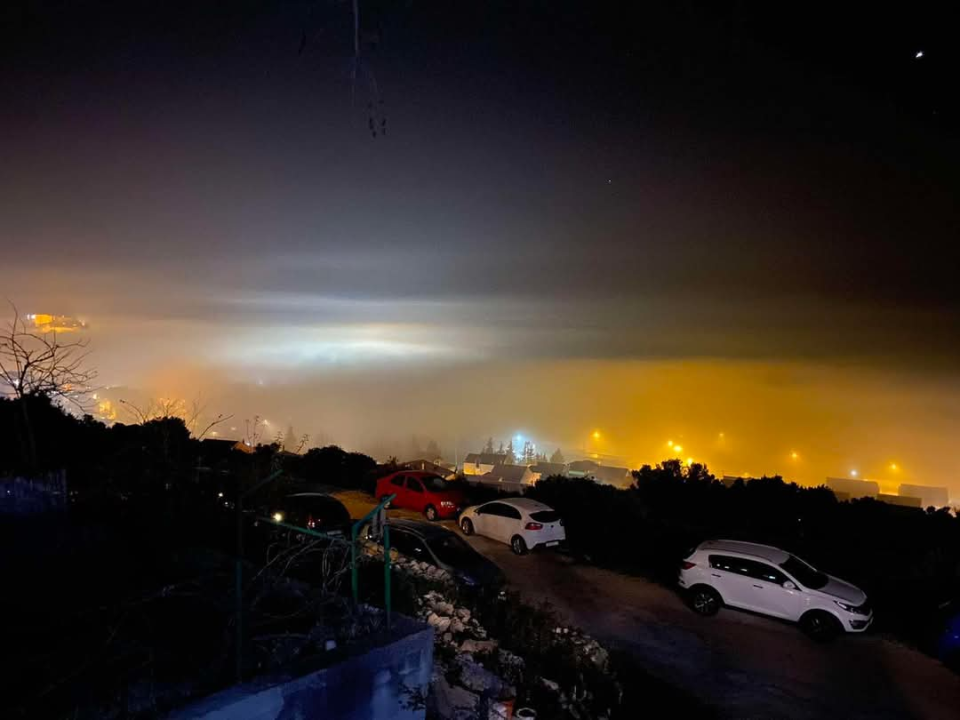 Gusta magla u gradu: Ovako trenutno izgleda pogled s Meteriza na Šibenik