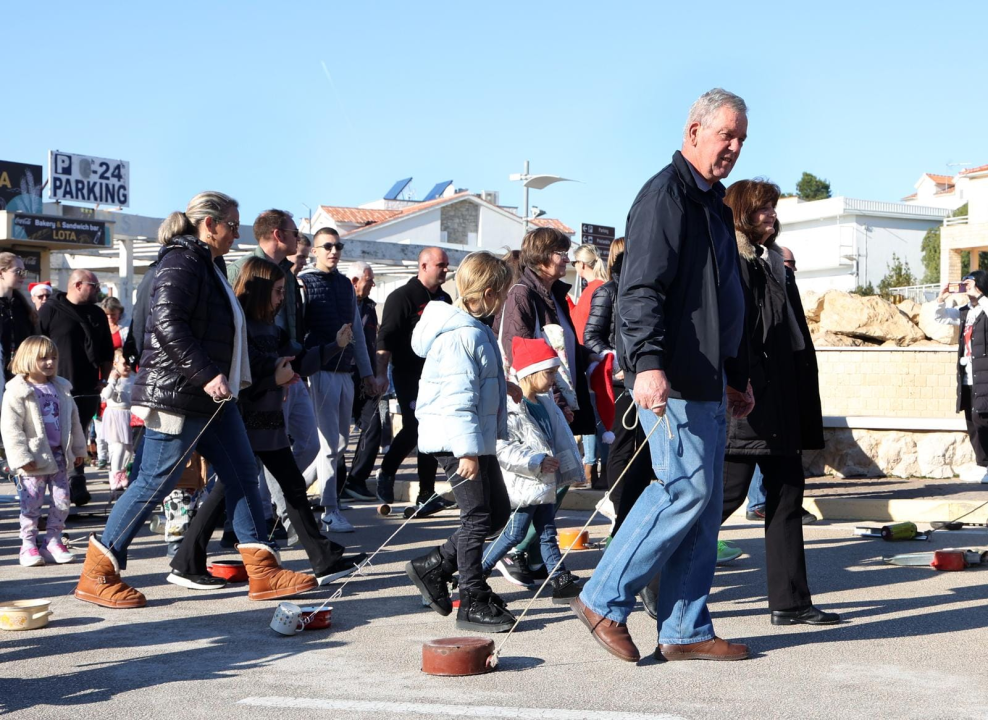 Primošten je glasno i veselo danas ispratio staru godinu 