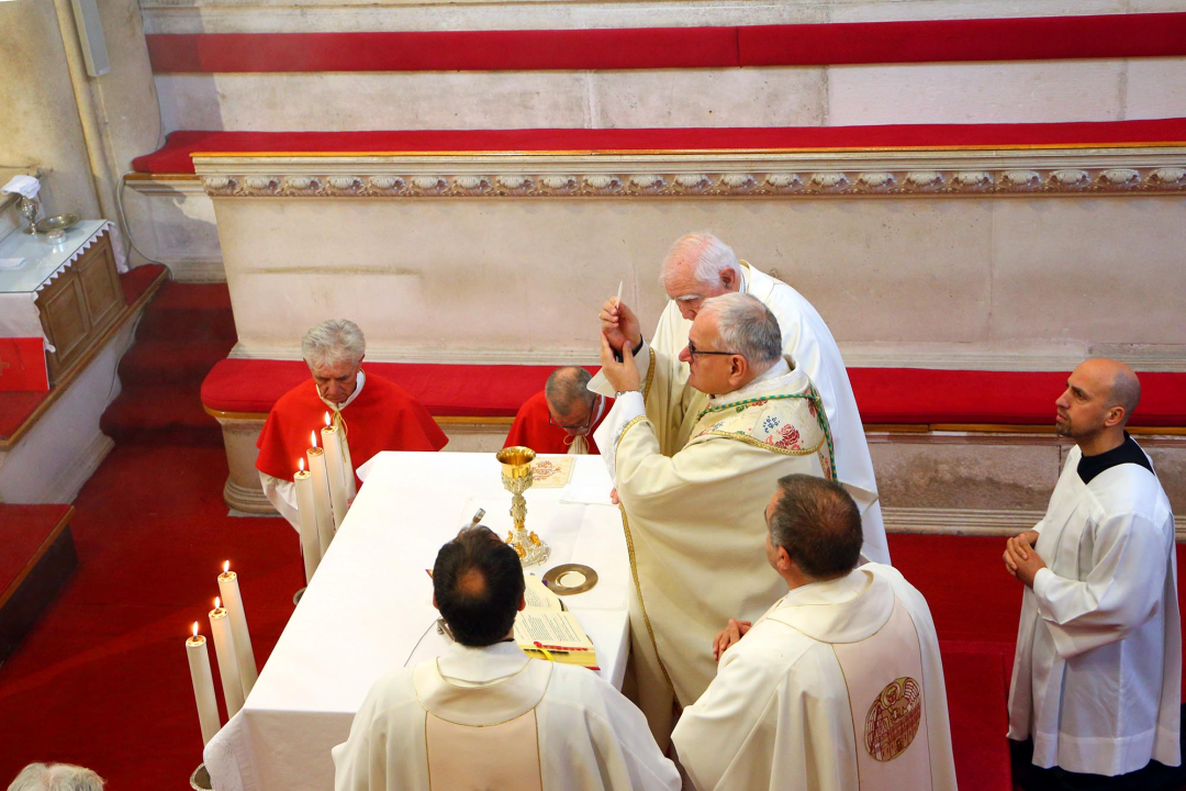 Šibenski biskup Tomislav Rogić predvodio novogodišnje svečano misno slavlje