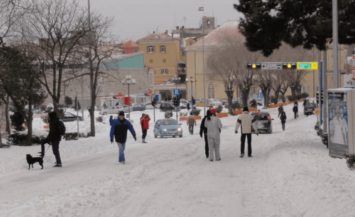 Snijeg u Šibeniku 2012. godine
