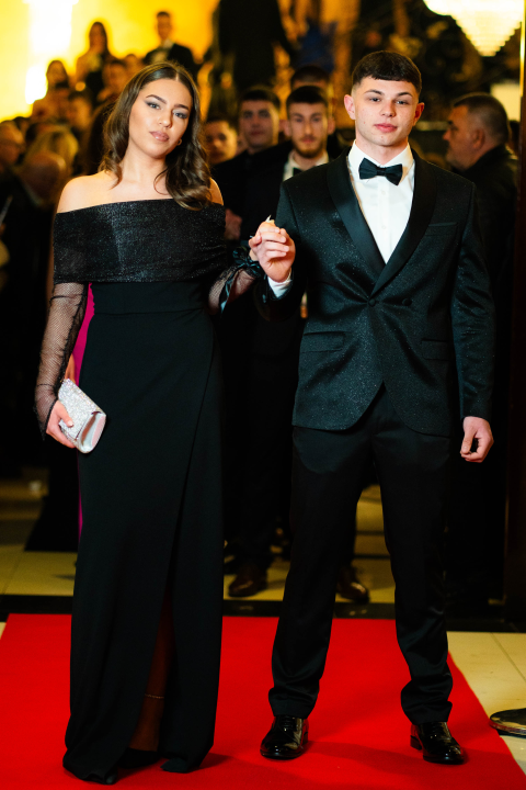 FOTOGALERIJA Zavirite na maturalni ples Industrijsko-obrtničke škole Šibenik (1)