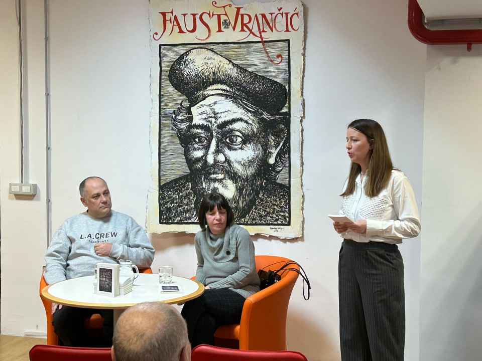 Haiku po šibenski: Aljoša Vuković predstavio svoju novu zbirku pjesama 'Šiboku'