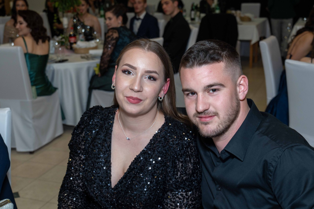 Zavirite na maturalni ples šibenske Medicinske škole (2)