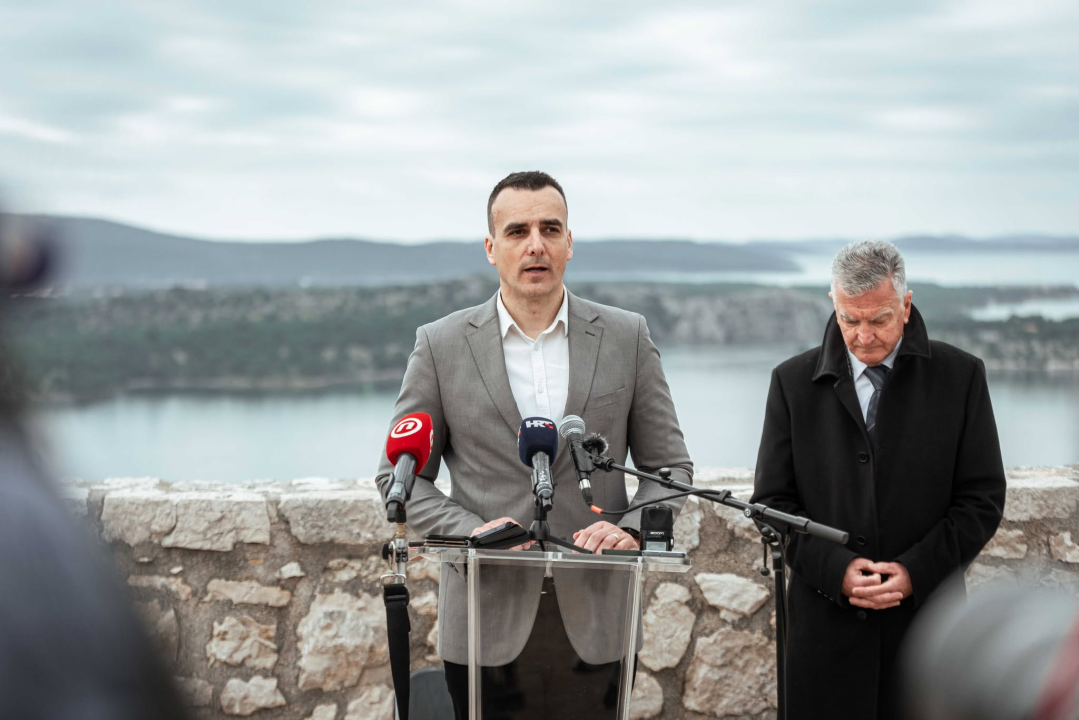 FOTOGALERIJA Paško Rakić i službeno kandidat HDZ-a za župana, a ima i slogan: 'Vrime je da i županija uspije'