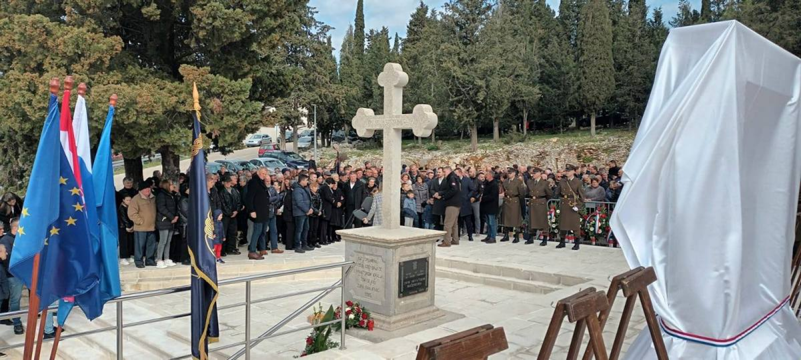 U Banjevcima otkriven spomenik junaku Domovinskog rata Borislavu Bakoviću