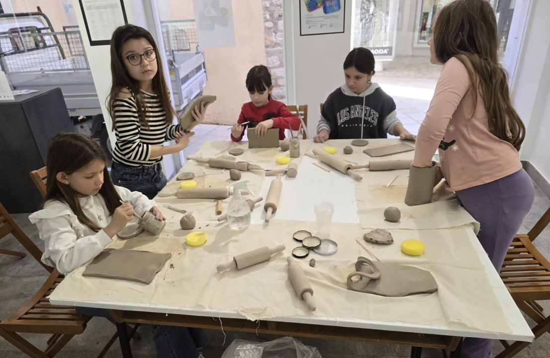 Mali kipari: Školarci iz Unešića izrađivali predmete s motivima katedrale sv. Jakova