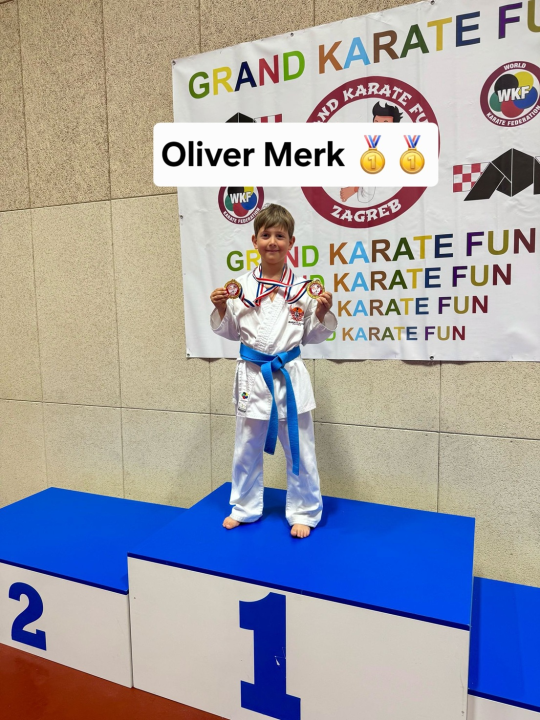 FOTO: Karataši Phoenixa uzeli osam medalja na 'Grand Karate Funu'