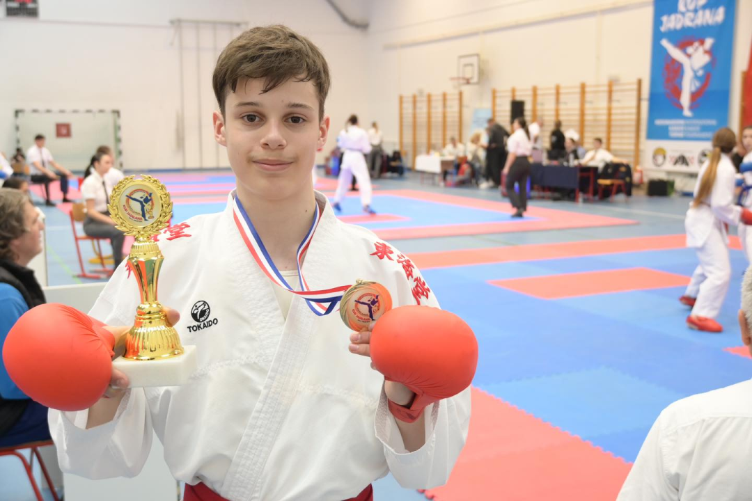 FOTO: Karate klub Okit drugi ukupno na 'Kupu Jadrana' sa 37 medalja