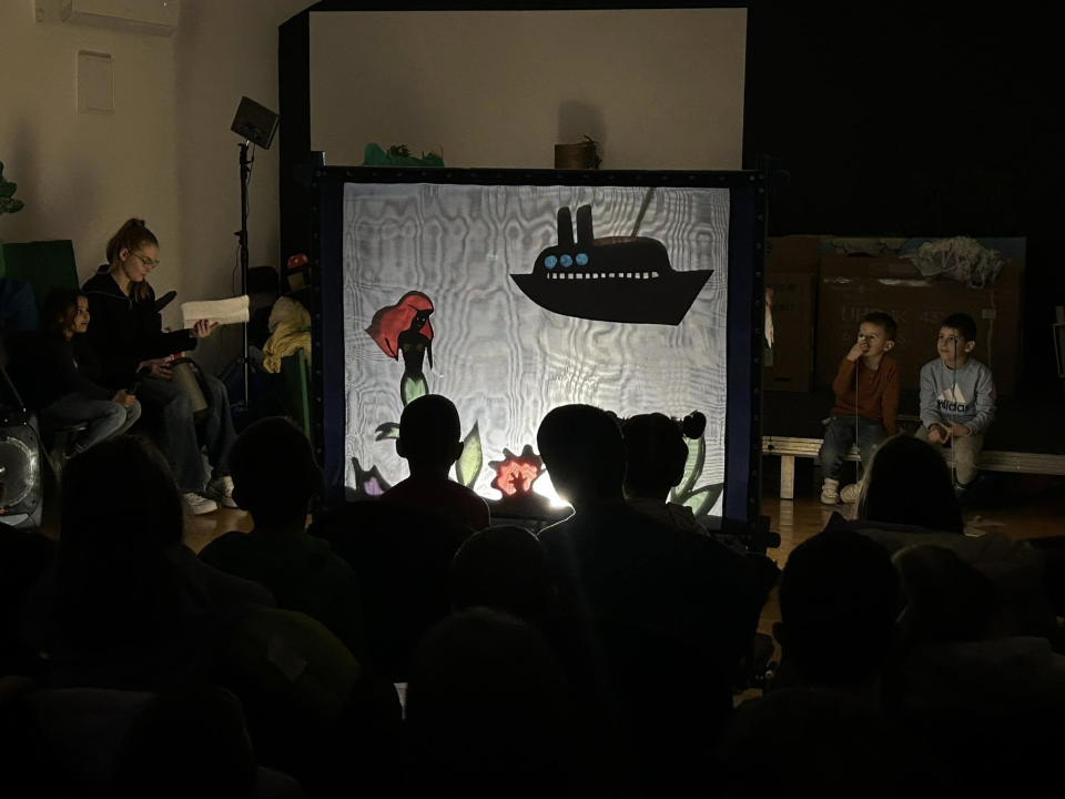 Mali lutkari iz šibenskih vrtića u Art podrumu održali smotru dječjih lutkarskih igrokaza