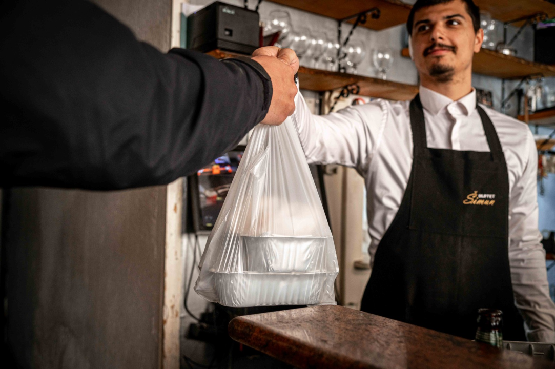 FOTO Uživajte u domaćoj spizi na novoj terasi Buffeta Šimun!