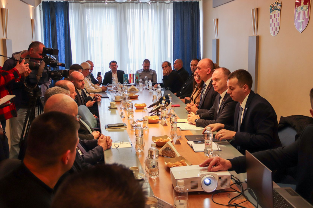 Ministar Šipić u radnom posjetu Šibeniku: ‘Želimo stvoriti poticajno okruženje za obitelji’