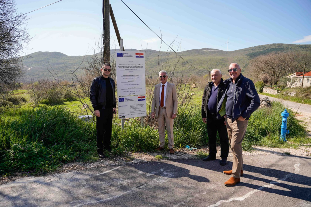 Lepenica dobila vodovodnu mrežu: Gradonačelnik Burić i direktor Vodovoda u obilasku mjesta