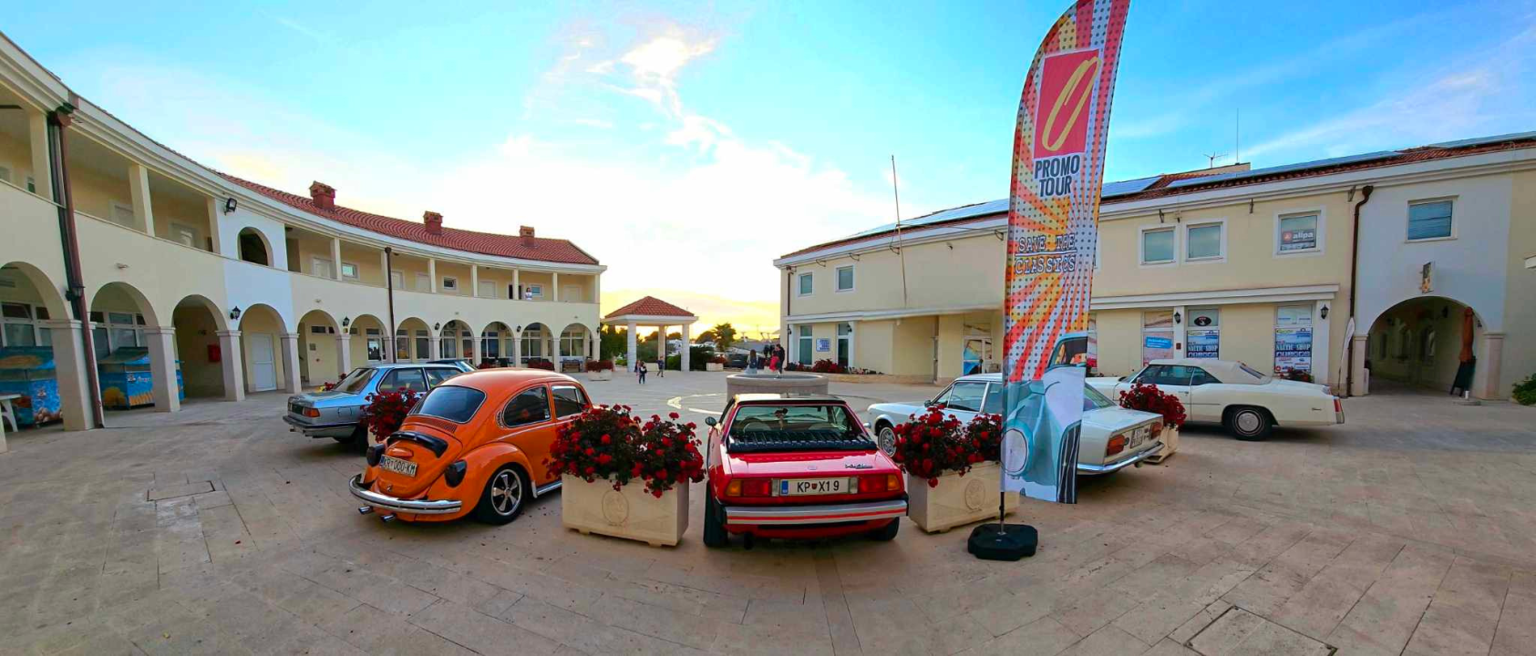 Rogoznica proslavila Uskrs uz tradicionalni doručak i izložbu oldtimera