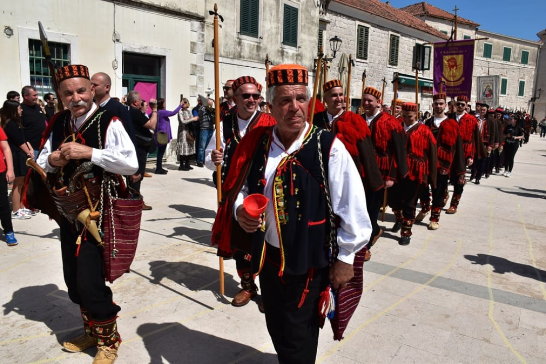 Mirlovićke žudije na festivalu u Opuzenu