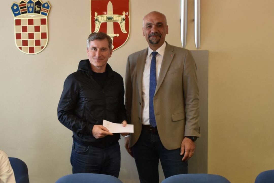 Najuspješniji učenici na prijemu kod župana: ‘Budite ponosni na sebe kao što smo mi ponosni na vas’