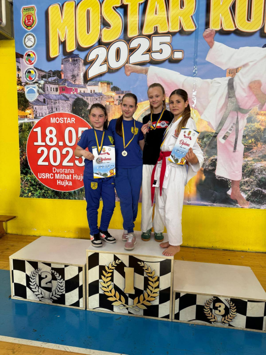 FOTO Karatašima Phoenixa 20 medalja na 'Mostar Kupu'