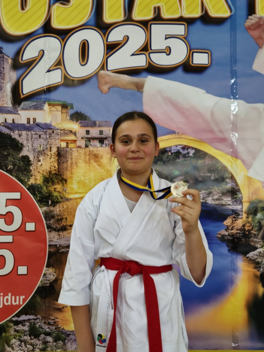 FOTO Karataši Šibenika se za kraj sezone na Miminac vratili sa 11 medalja iz Hercegovine