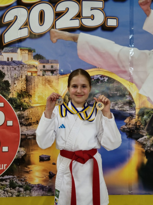 FOTO Karataši Šibenika se za kraj sezone na Miminac vratili sa 11 medalja iz Hercegovine