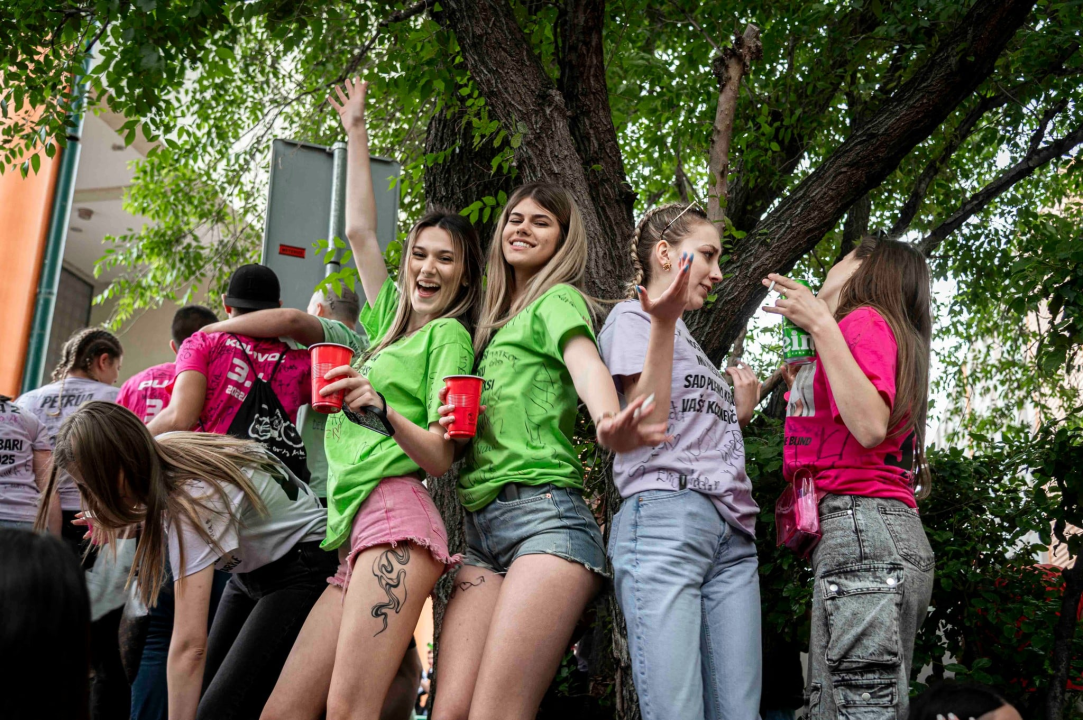 Šibenski maturanti slave zadnji dan škole: 'Volio bih se poslije faksa vratiti ovdje'