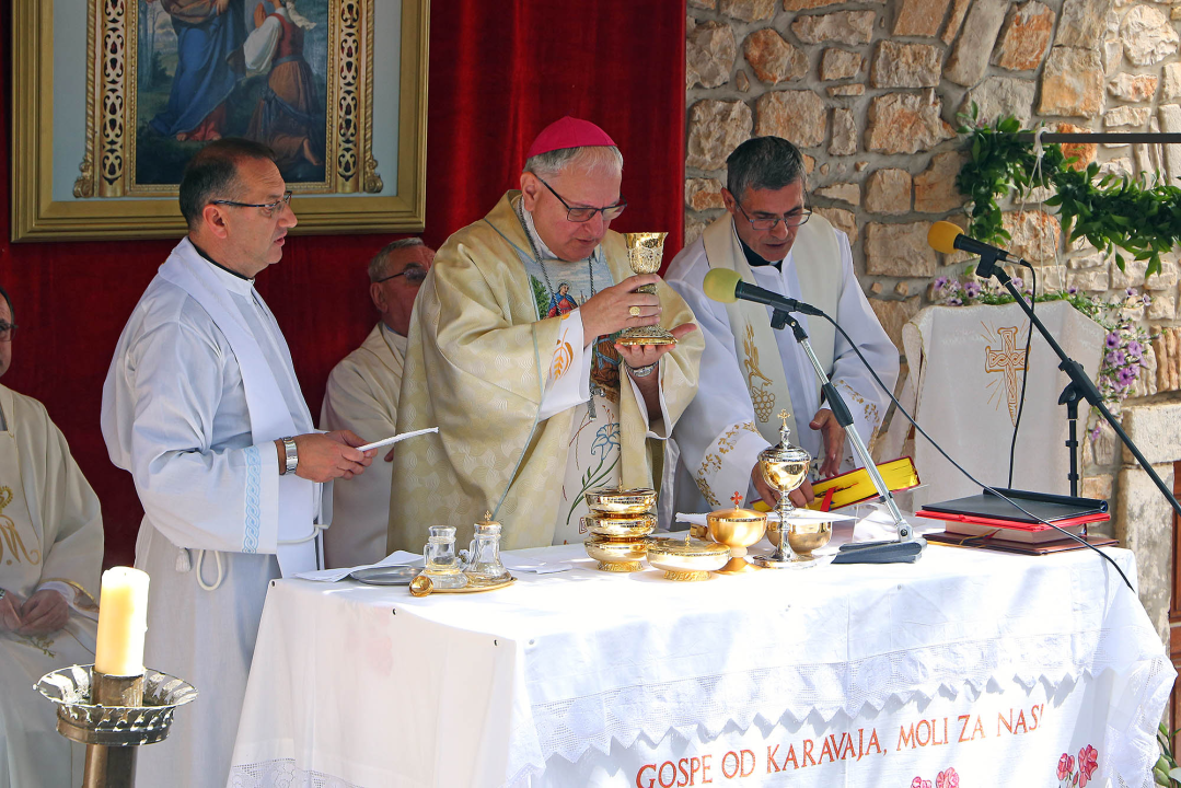 Gospa od Karavaja u Tisnom