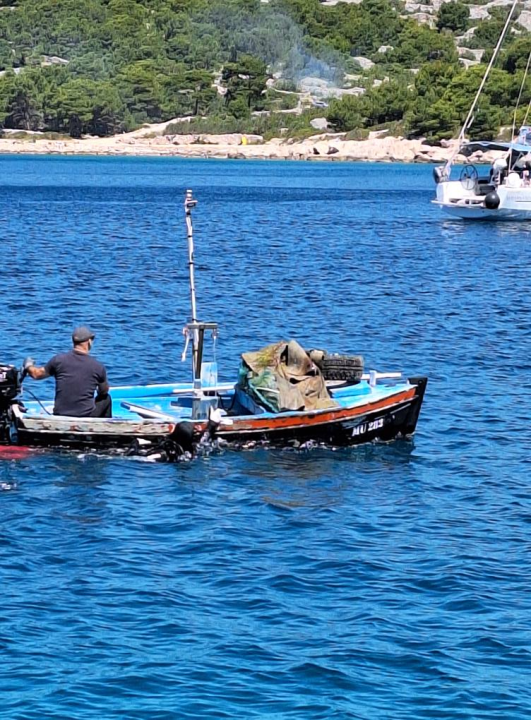 Ekološka akcija na murterskim Podvrškama: Ronioci i volonteri izvukli hrpu otpada iz mora