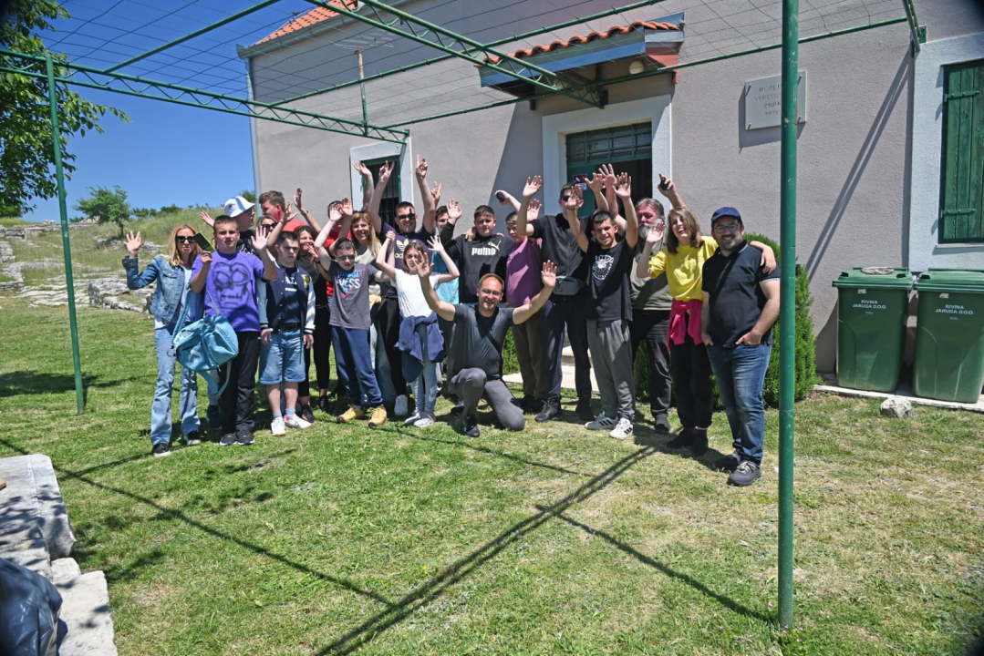 Edukativni izlet učenika centra šubićevac na Bribirska glavicu