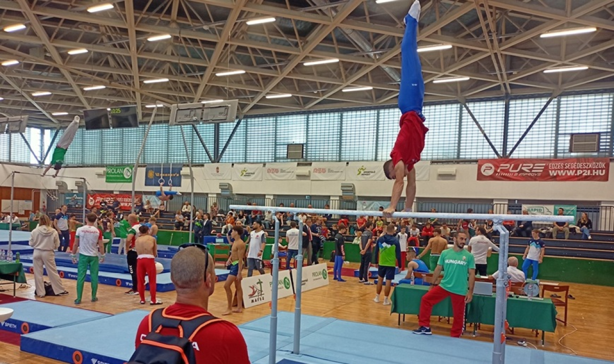 FOTO Šibenski gimnastičar Roko Zorić nastupio za juniore Hrvatske te ušao u tri finala
