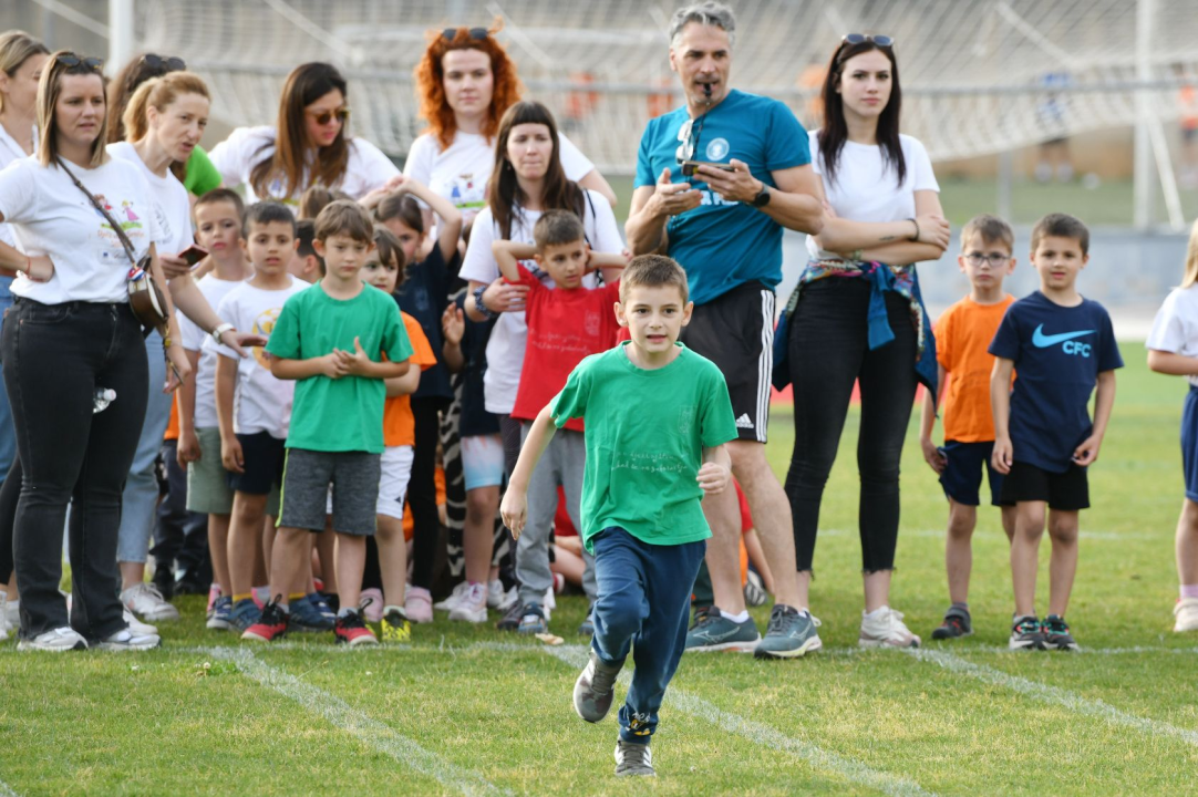 FOTO Šibenski dječji vrtići natjecali se 23. put u zabavnim sportskim disciplinama