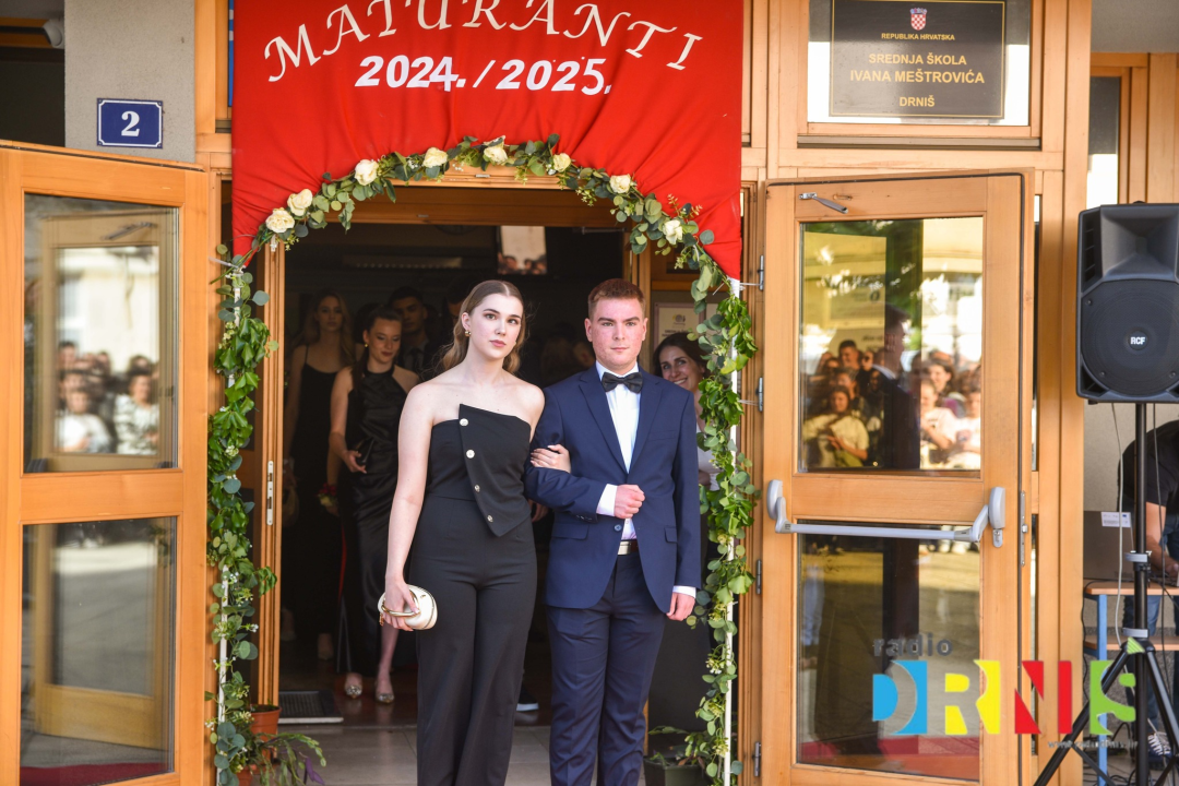 Maturalna večer u Drnišu