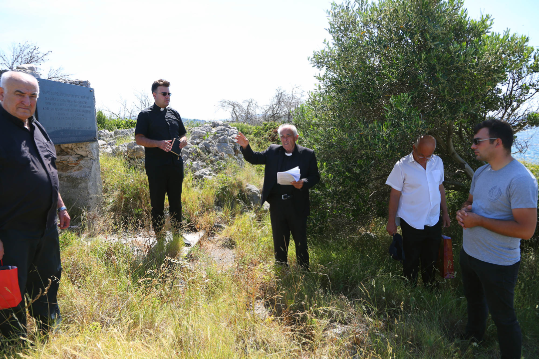Na otoku Dvainka odana počast ubijenim svećenicima u Drugom svjetskom ratu