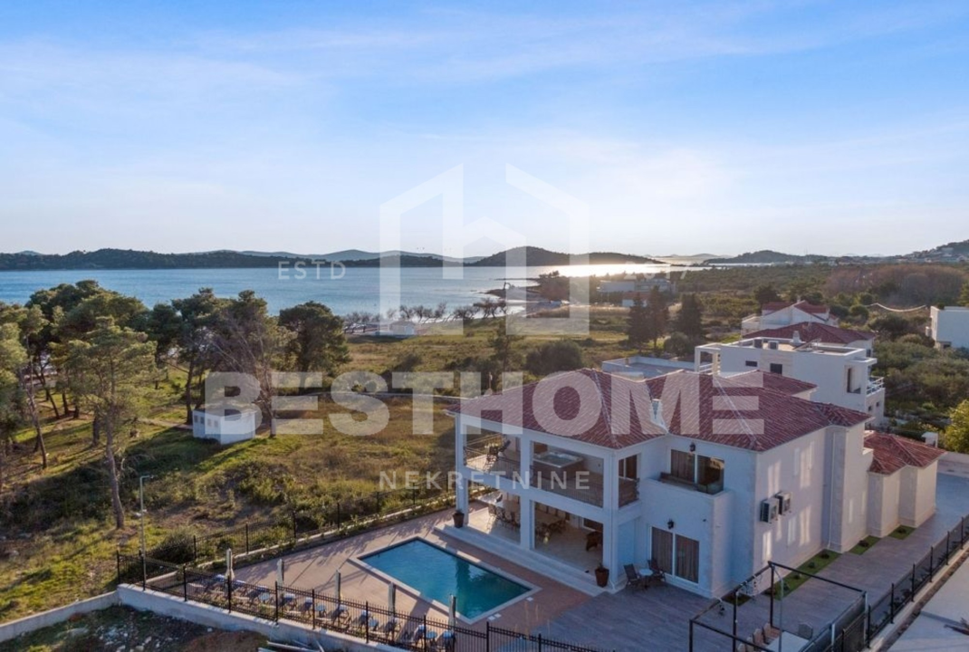 'Dvorac' u centru Vodica: Na oglasima osvanula luksuzna vila od 530 kvadrata