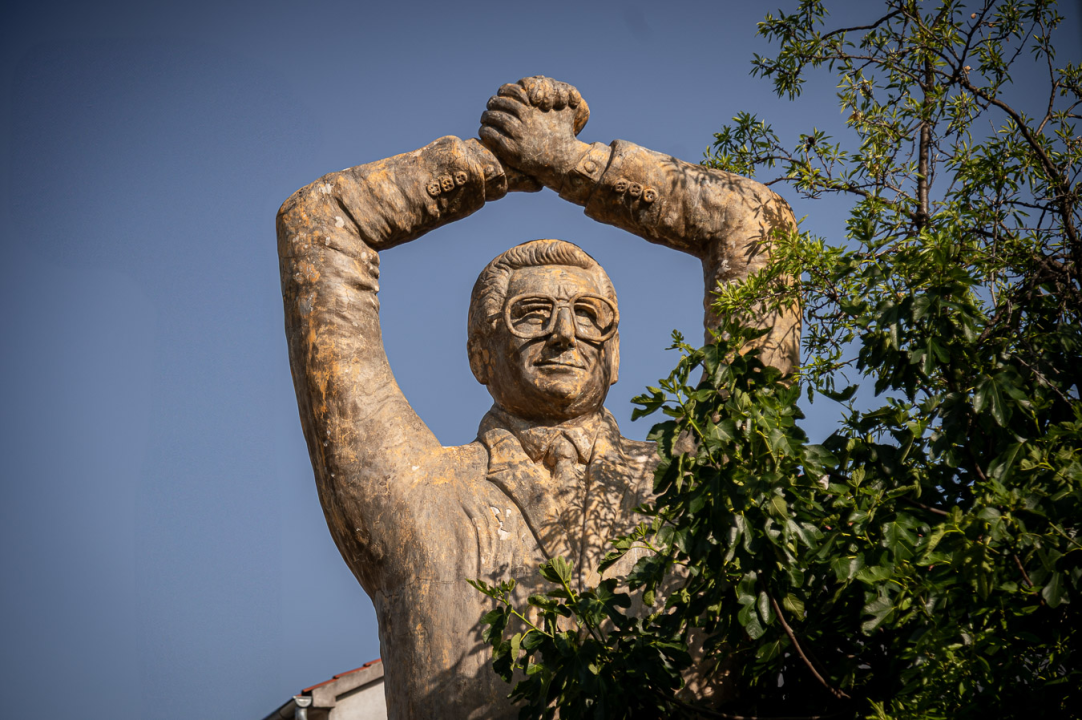 FOTO Ulica ugodna za život: Putem Jurasa i dalje dominira ogromni Tuđmanov kip