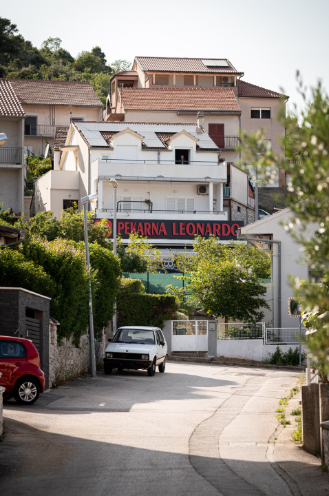 FOTO Ulica ugodna za život: Putem Jurasa i dalje dominira ogromni Tuđmanov kip