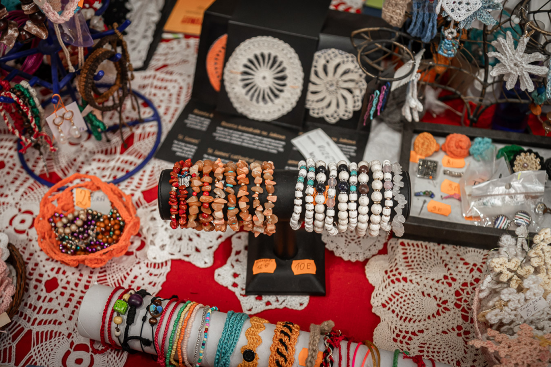 Časna Hilda radi u samostanskoj suvenirnici