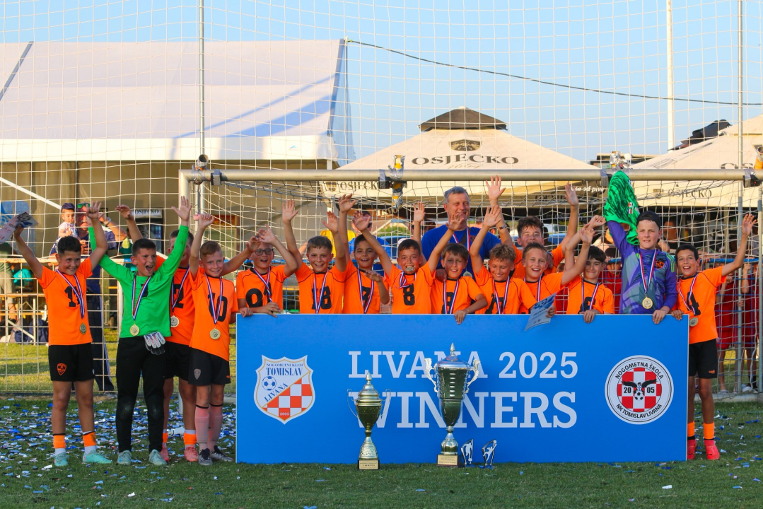 FOTO Nogometaši Šibenika U11 osvojili jaki međunarodni turnir u Livani
